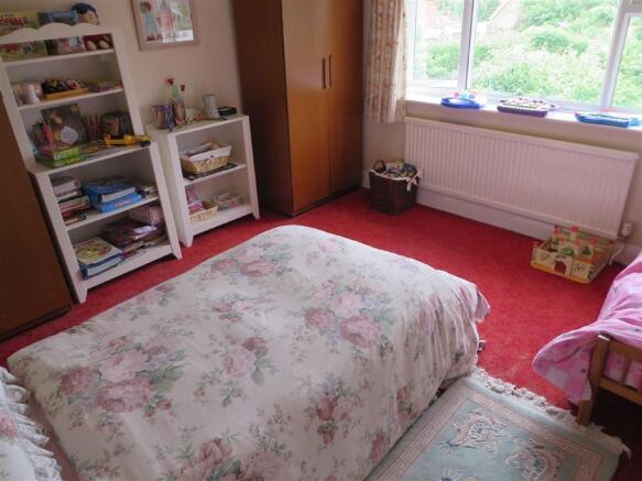 BEDROOM 2 (REAR)