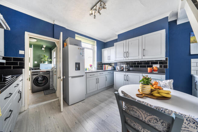 2 bed Terraced for sale Image 3