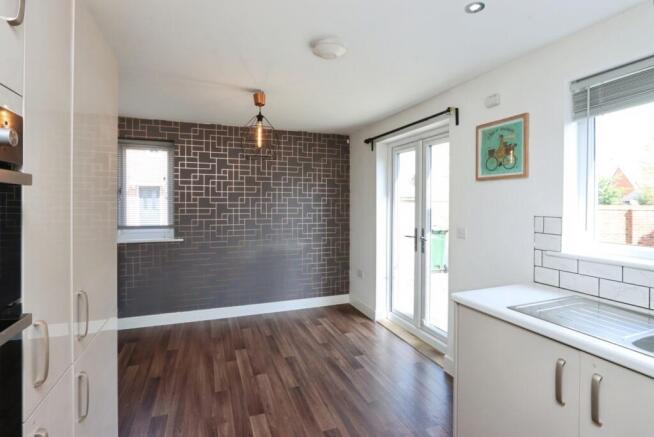 3 bed Semi-Detached for sale Image 5