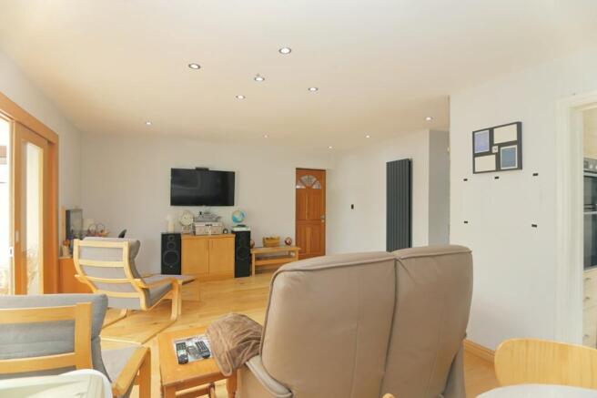 2 bed Bungalow for sale Image 4