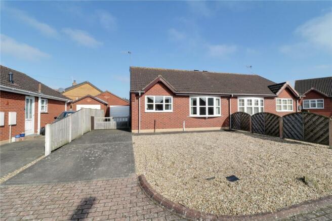2-bed semi-detached on Kingsdale, Scunthorpe, DN17, £159,950