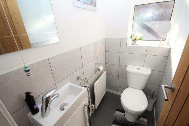 downstairs loo.jpg