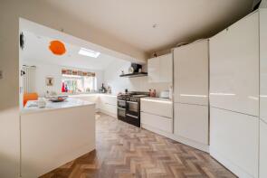 1, Bliss Close, Waterlooville PO7 5XD