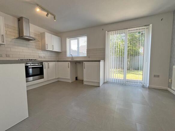 Kitchen from Loun...