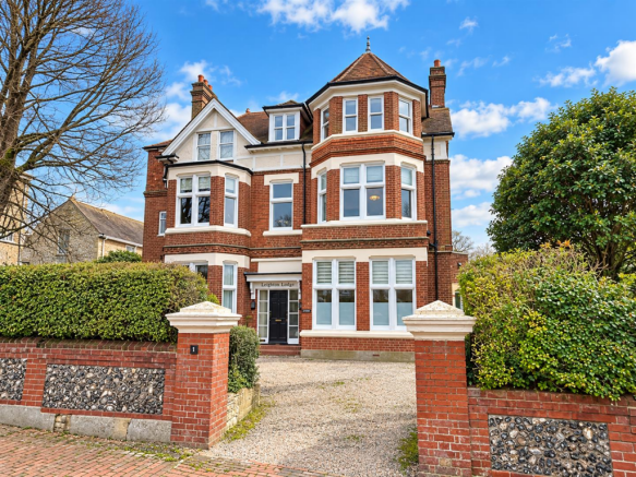 leighton lodge.png