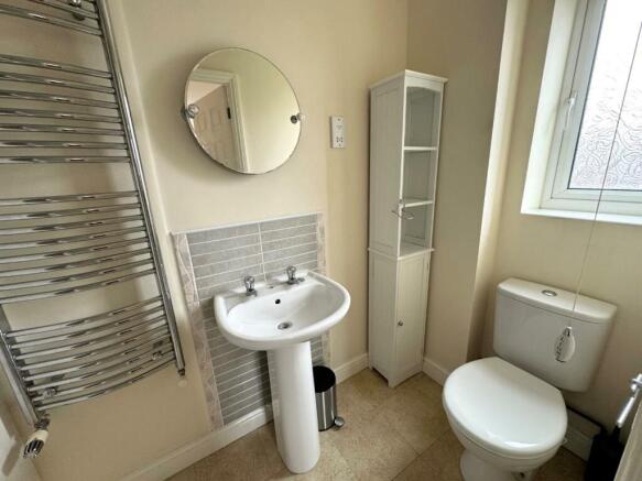 ensuite.jpg