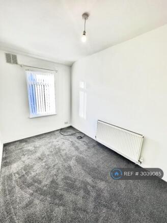 3 bed End of Terrace to rent Image 10