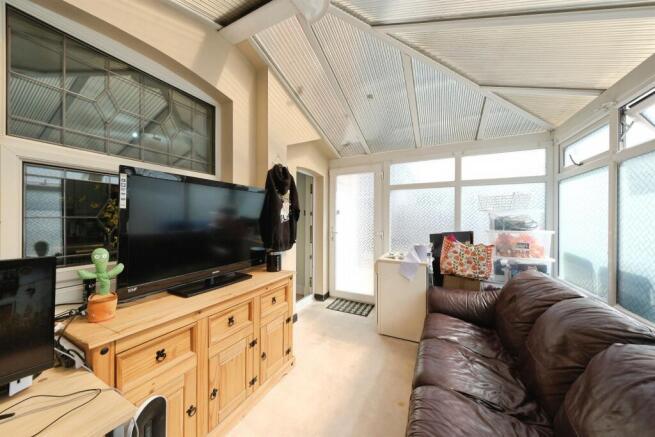 3 bed Semi-Detached for sale Image 8