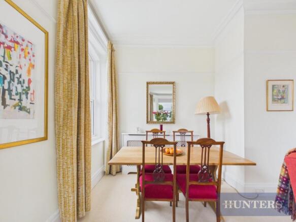 2 bed Flat for sale Image 6