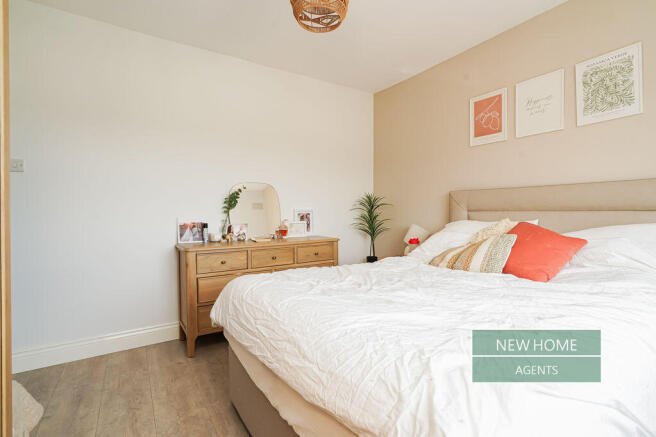 3 bed Semi-Detached for sale Image 11