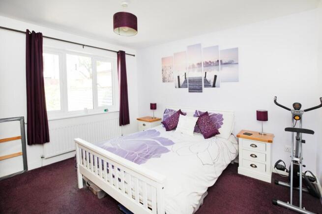 3 bed Semi-Detached for sale Image 12