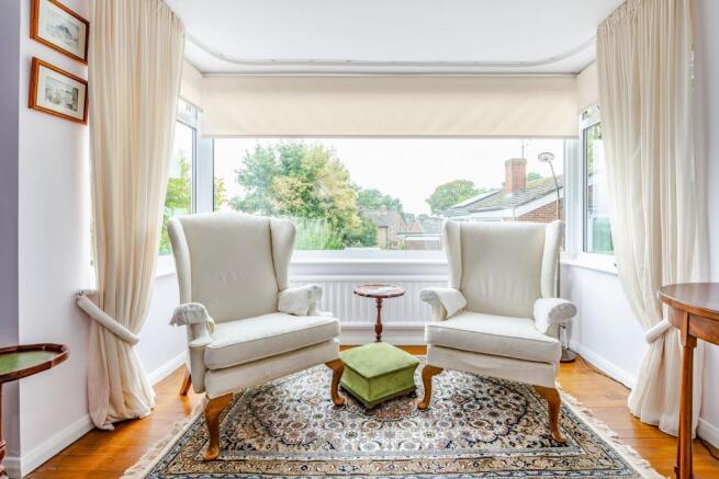 Seating area in Loun