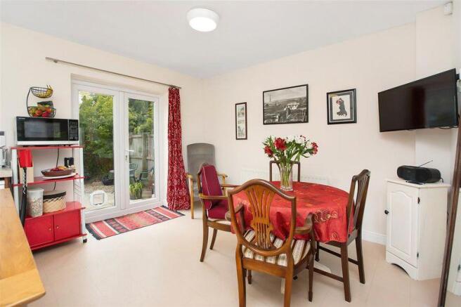kitchen/dining...