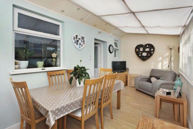 Lean-to Extension