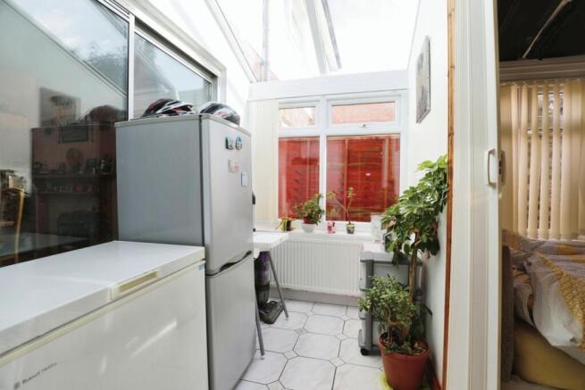 3 bed Semi-Detached for sale Image 7