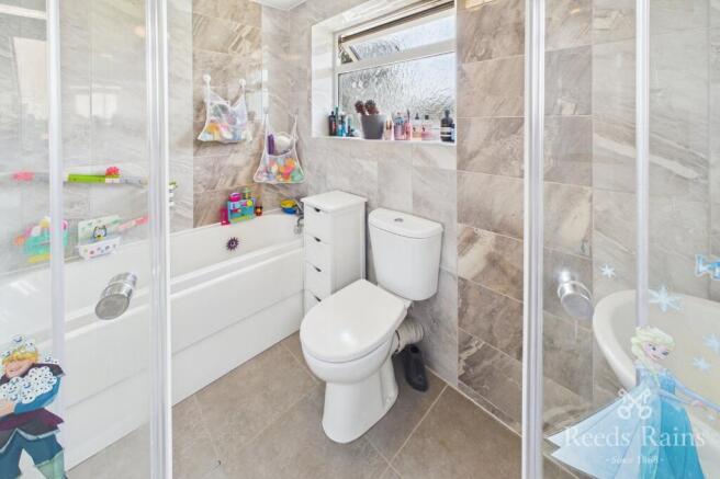 3 bed Semi-Detached for sale Image 8