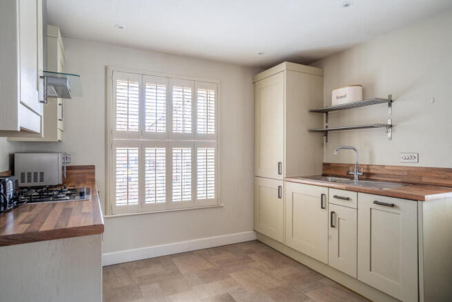 2 bed Apartment for sale Image 6