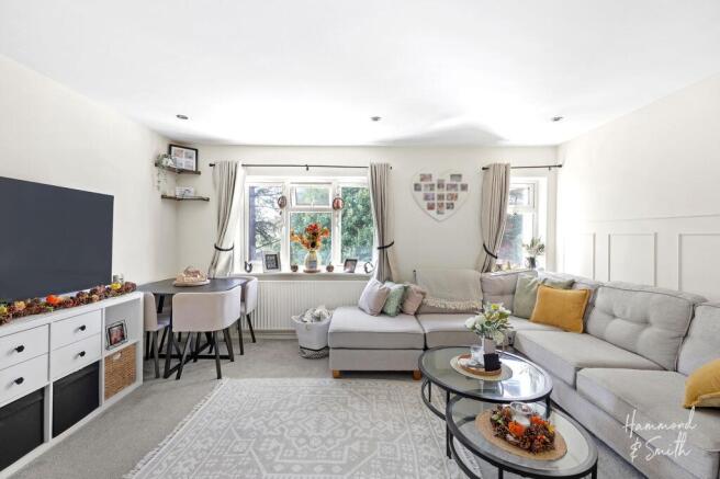 Open Plan Lounge / Kitchen