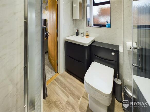 en-suite (2).jpg