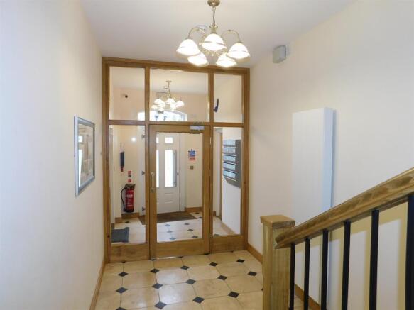 hall 1