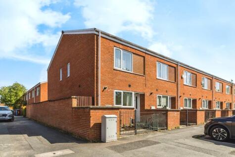 Sparrow Street, Manchester, M13