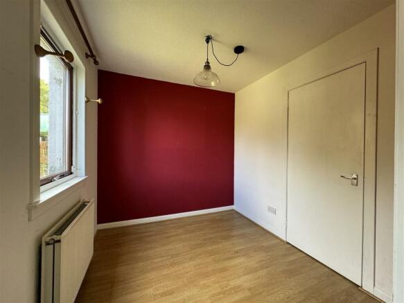 DINING ROOM 1.JPG