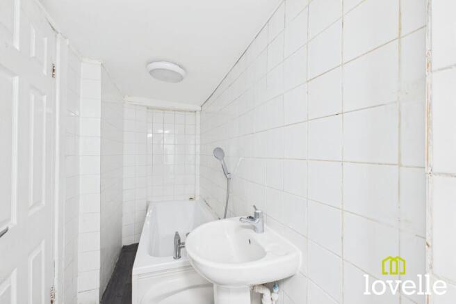 2 bed Terraced to rent Image 7