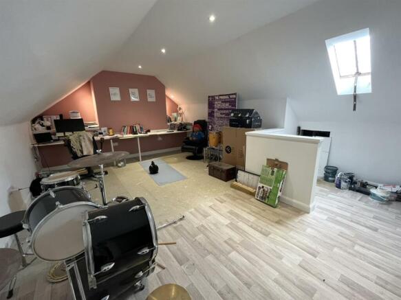 LOFT SPACE