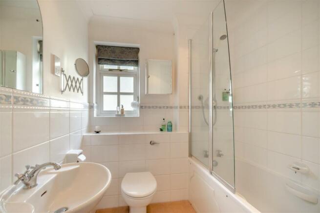 8559106-interior26.jpg