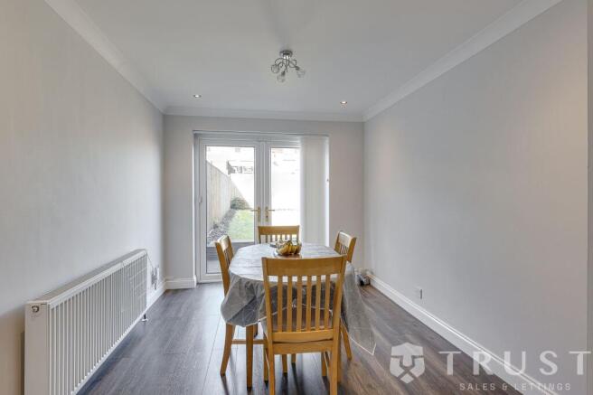 3 bed Semi-Detached for sale Image 12