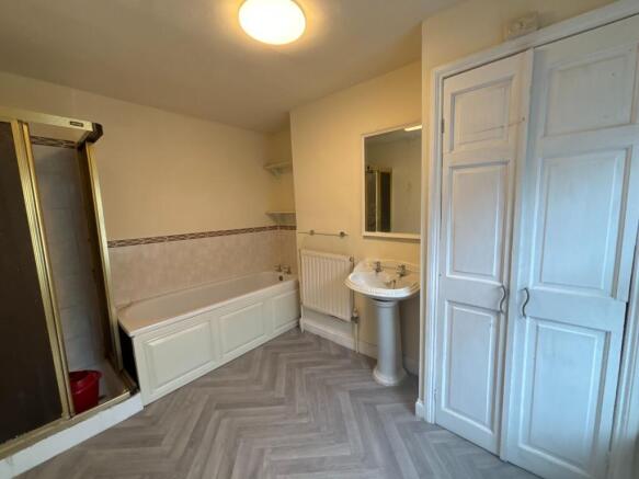 3 bed Terraced to rent Image 10