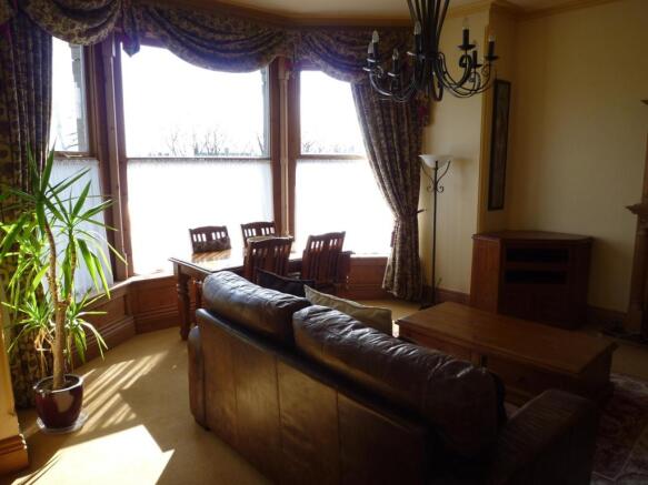 LOUNGE5