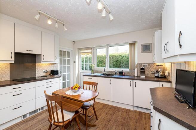 Kitchen/Breakfast Ro
