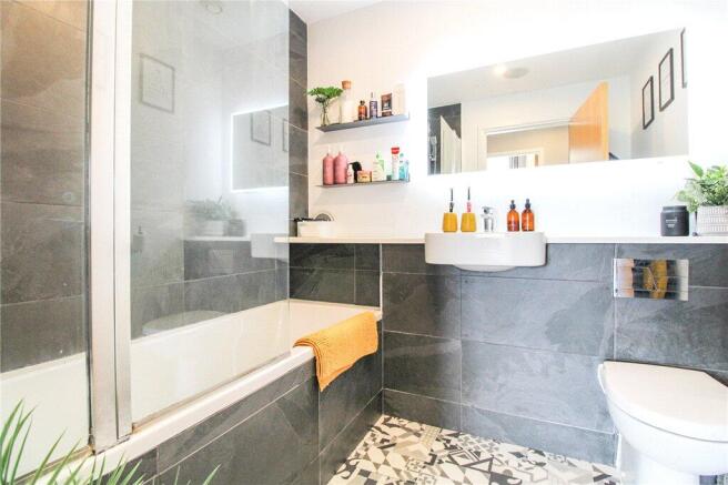 2 bed Penthouse for sale Image 9