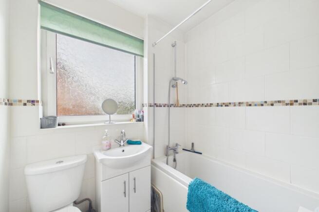 3 bed Semi-Detached for sale Image 10