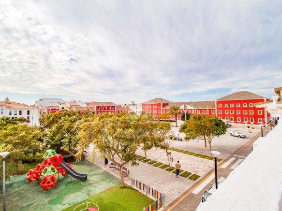 House with garage in Es Castell