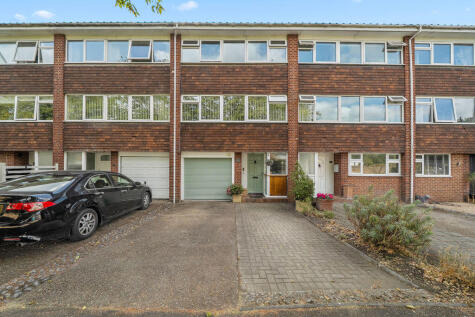 Buckingham Avenue, West Molesey