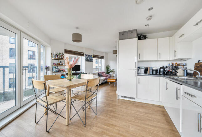 1340493-8-68a2ef2...