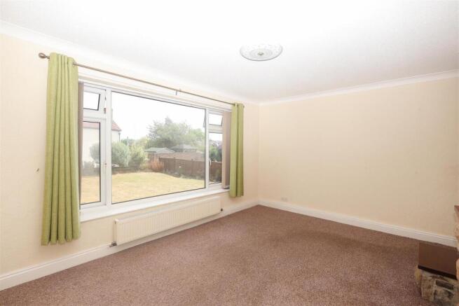 3 bed Semi-Detached Bungalow for sale Image 11