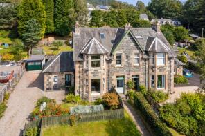 Broomknowe, Main Street, Aberfoyle FK8 3UN