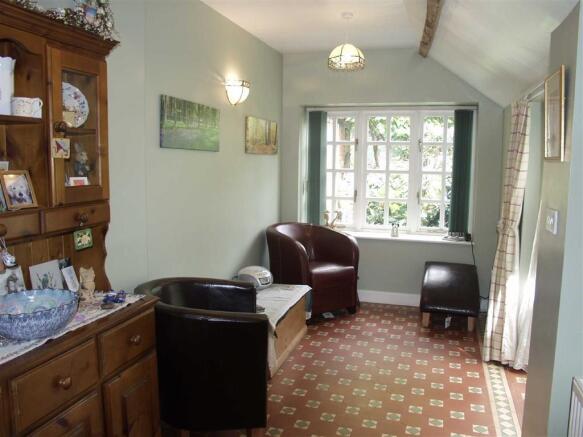 GARDEN ROOM