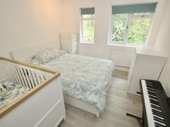Bed 2.jpg