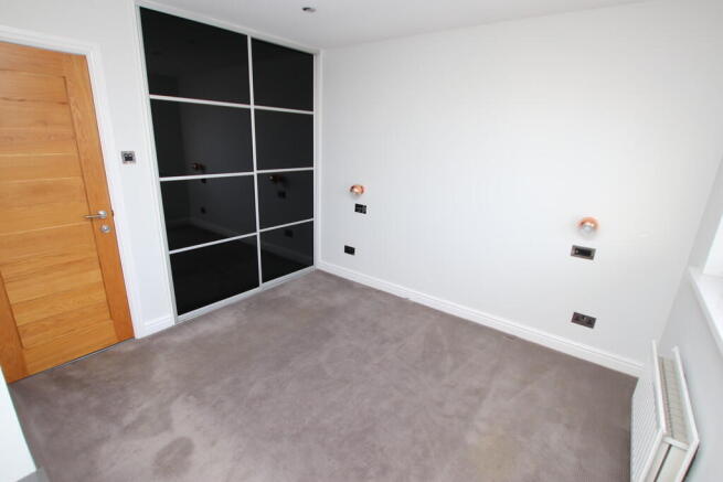 3 bed Link Detached House to rent Image 7