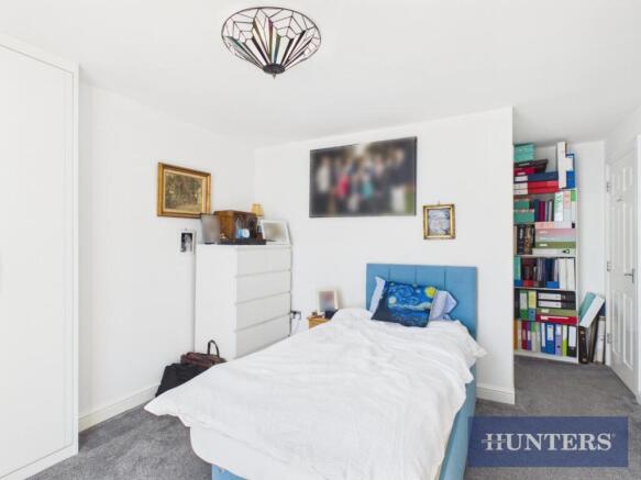 2 bed Apartment for sale Image 8