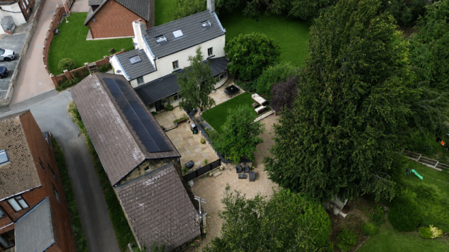 5 bed Detached for sale Image 9