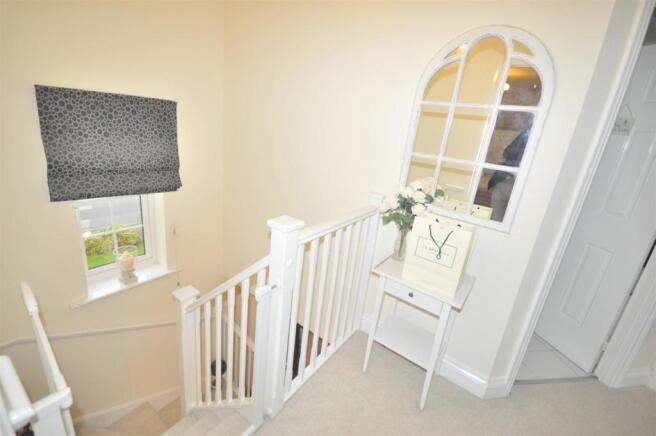 FIRST FLOOR LANDING