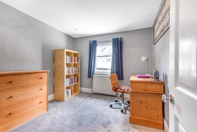 Heathfield Gardens, W4 - FOR SALE