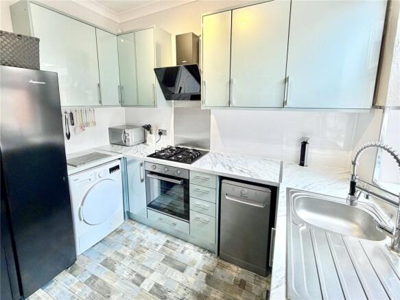 2 bed Terraced for sale Image 3