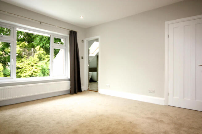 3 bed Semi-Detached to rent Image 5