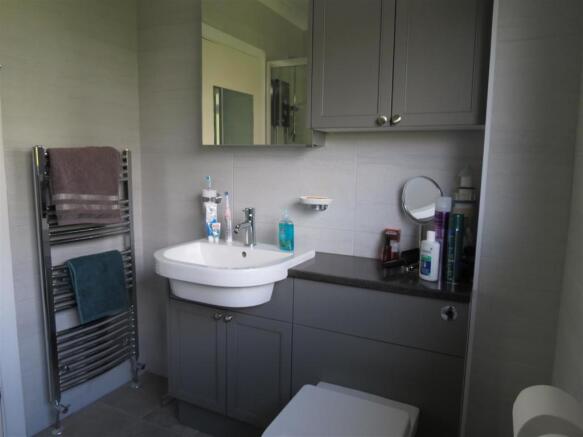 Shower Room: